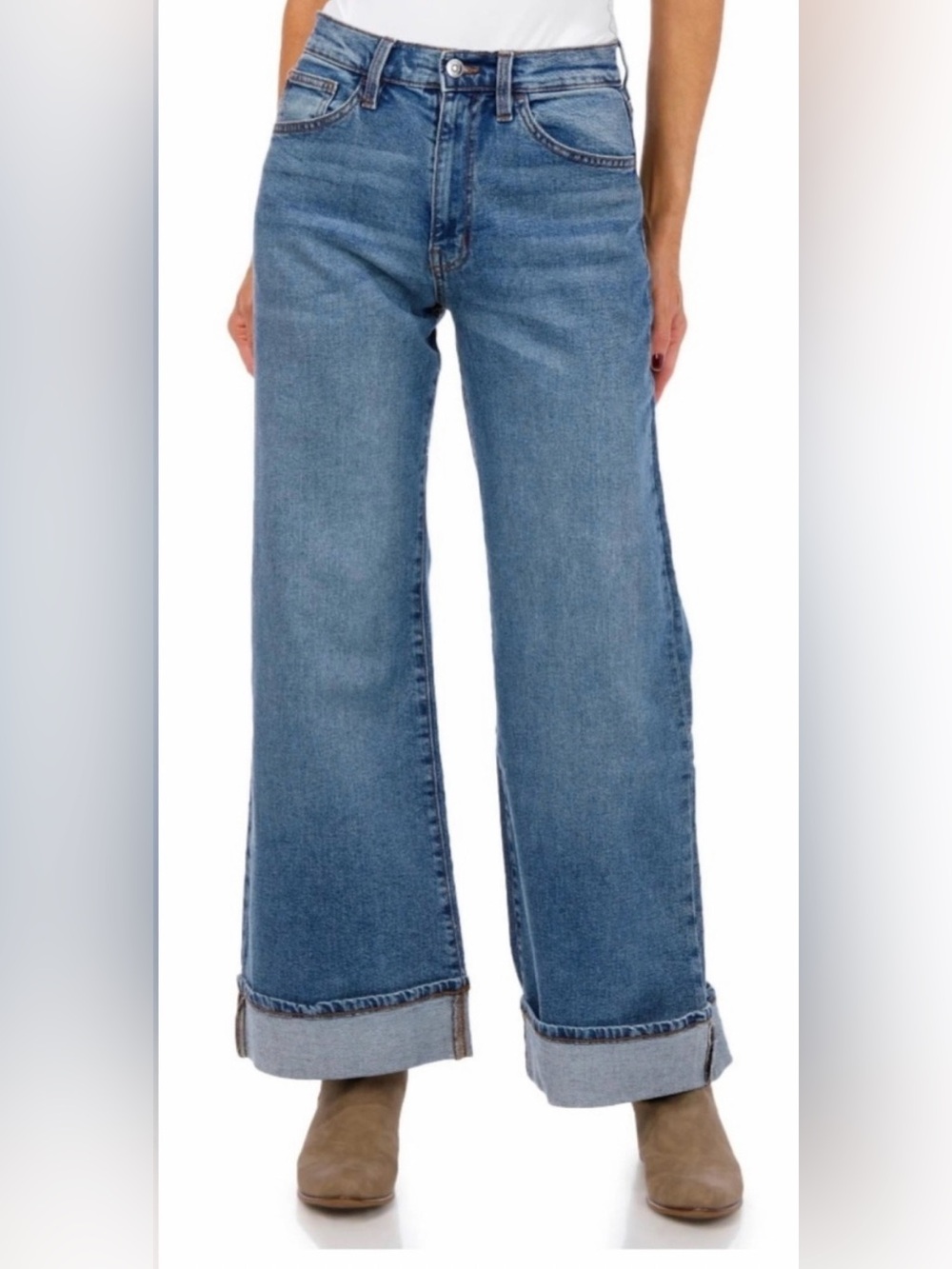 Hudson Jeans Wide-Leg Cuffed Jeans in Medium Blue